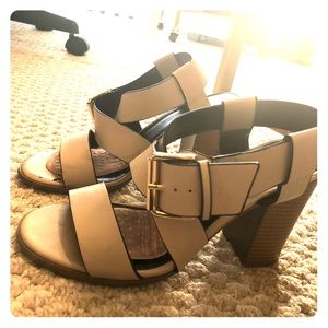 NEW!!! Strappy Beige and Gold Block Heel Sandals